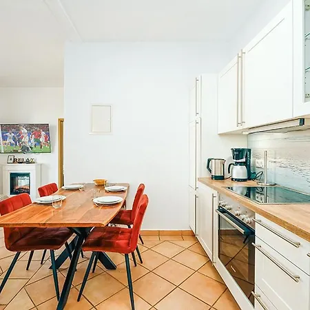 Luebcke, 4 Appartement *